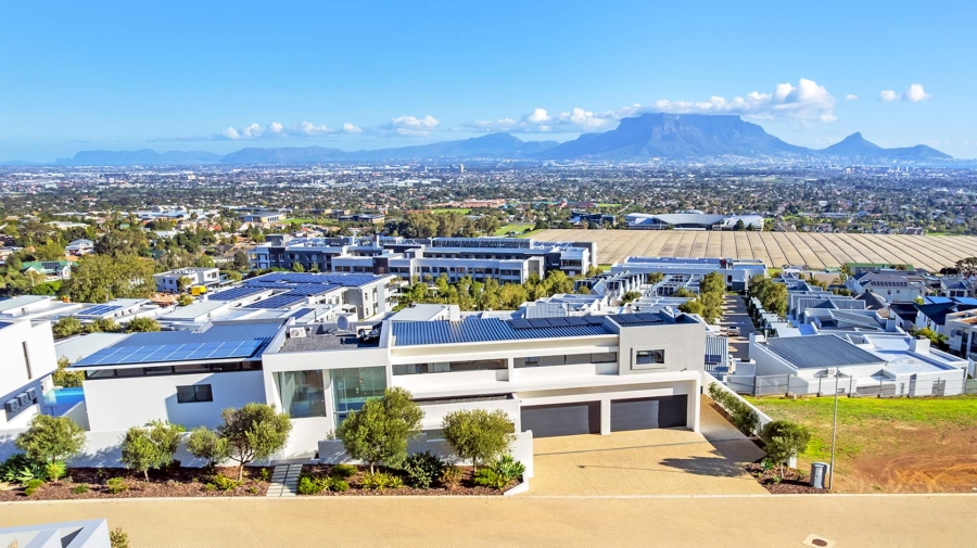 5 Bedroom Property for Sale in Baronetcy Estate Western Cape